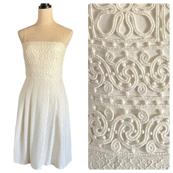 Kay Unger Dresses & Skirts - Kay Unger New York Spaghetti Strap High Waisted Dress​ 30% off Bundles ☘️​